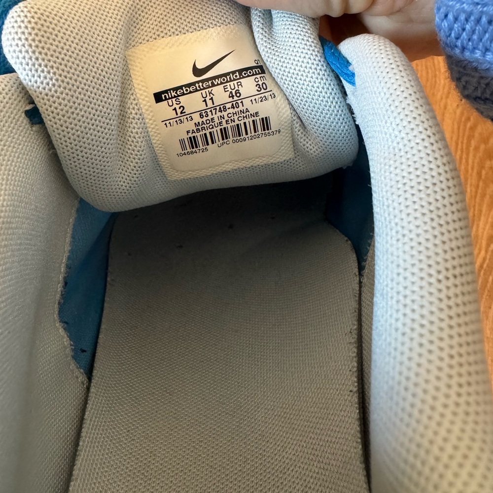 Nike Men's Blue Air Max Sneakers - Picture 5 of 5